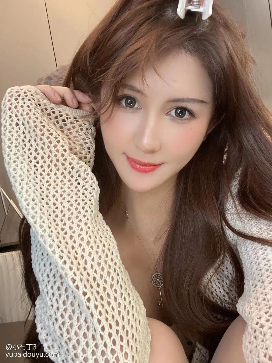 女主播透露自己赚了6千万!让直播间的大哥都羡慕了!网友:欢乐豆吗?