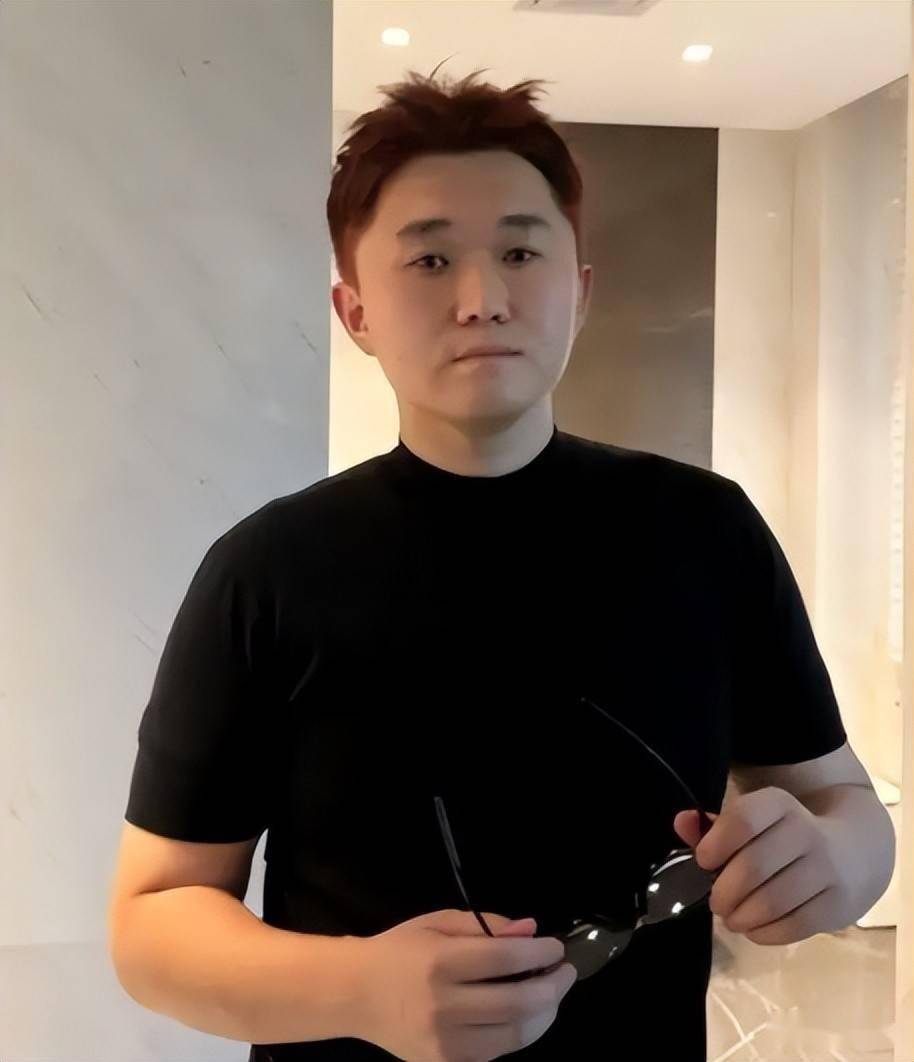 张百乔小雪售别墅,夫妻零互动疑婚变