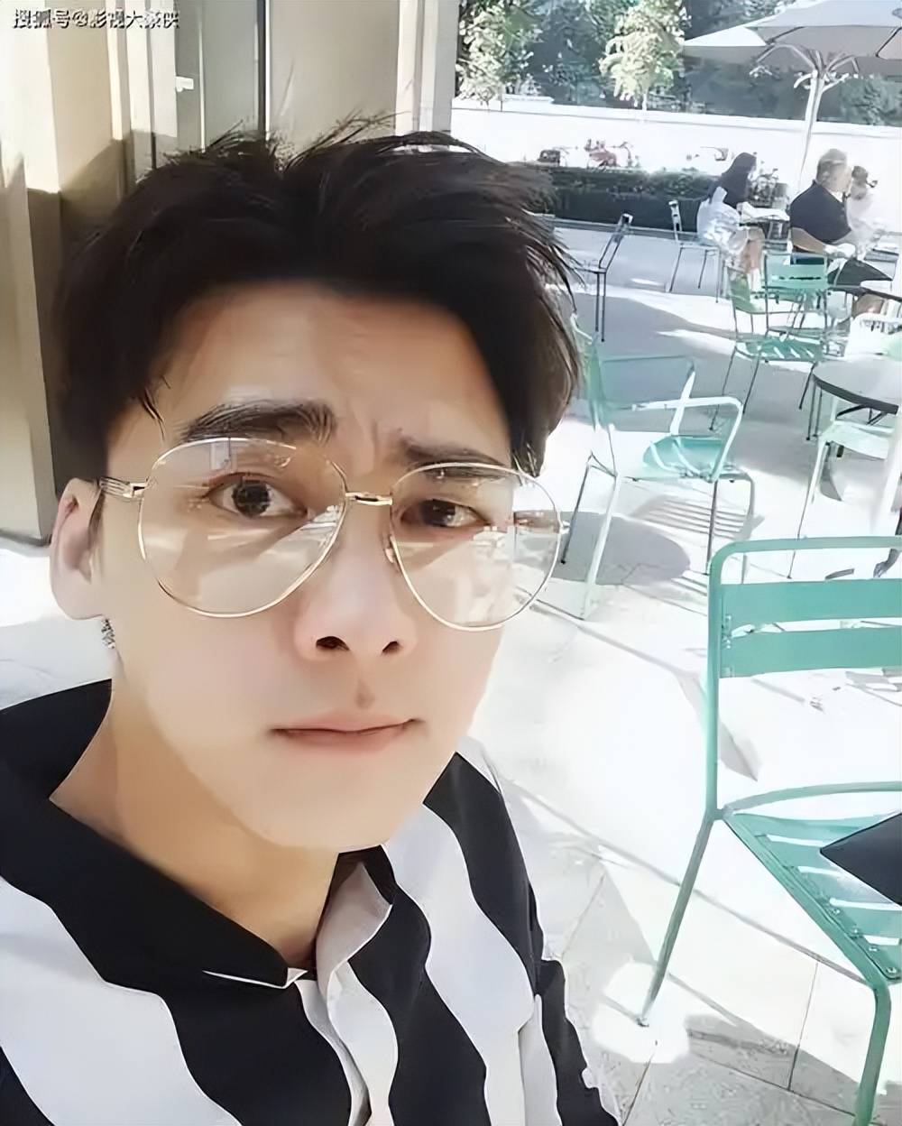 艺人形象反差:镜头前后不同表现