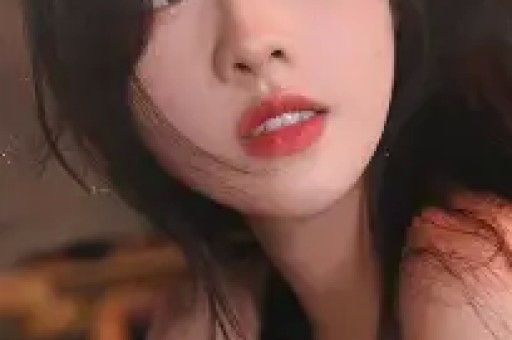 金秀贤复出风波：一张照引发的全球事件
