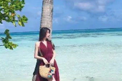 网红小易吃红利还推崇国外,翻车不冤