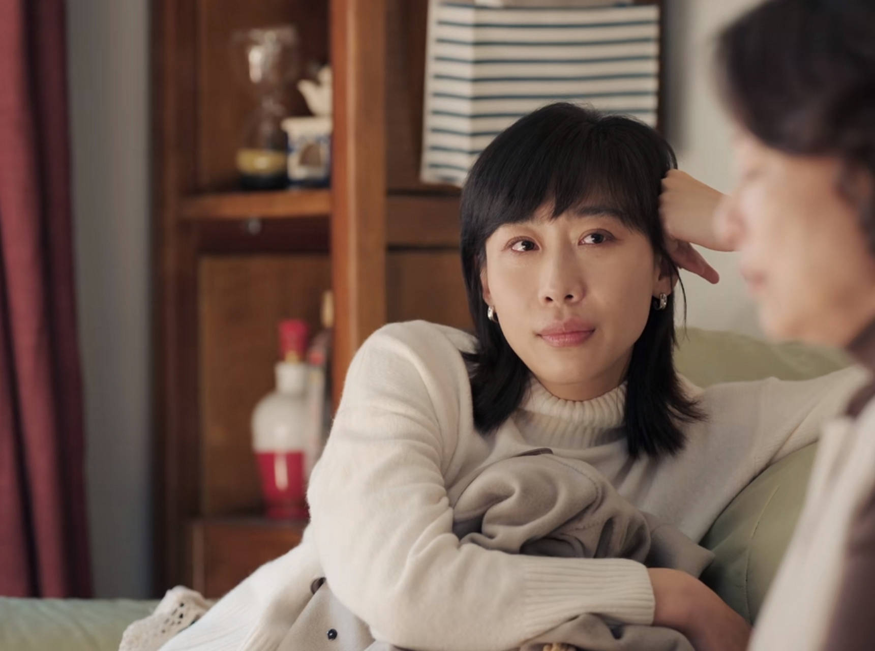 情感破裂离婚10年仍单身,今与郭京飞被热议