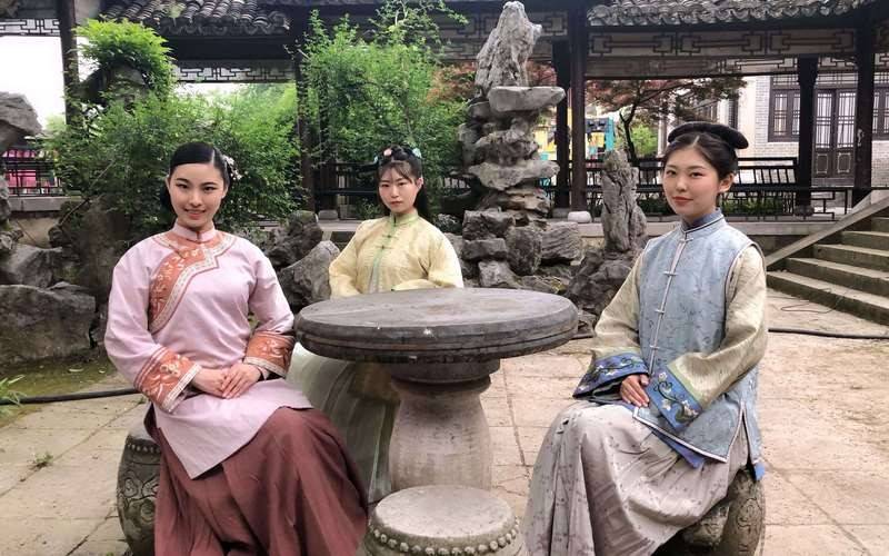 AI冲击下横店群演:美女泛滥,懒汉光棍何去何从?