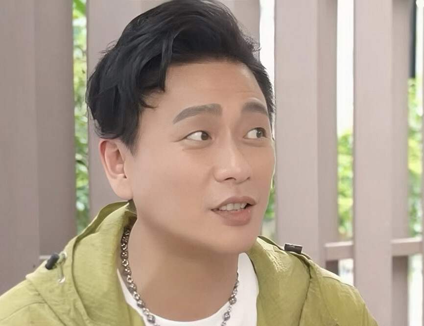 香港男星黄宗泽不婚原因:父母离婚影响,计划花光积蓄
