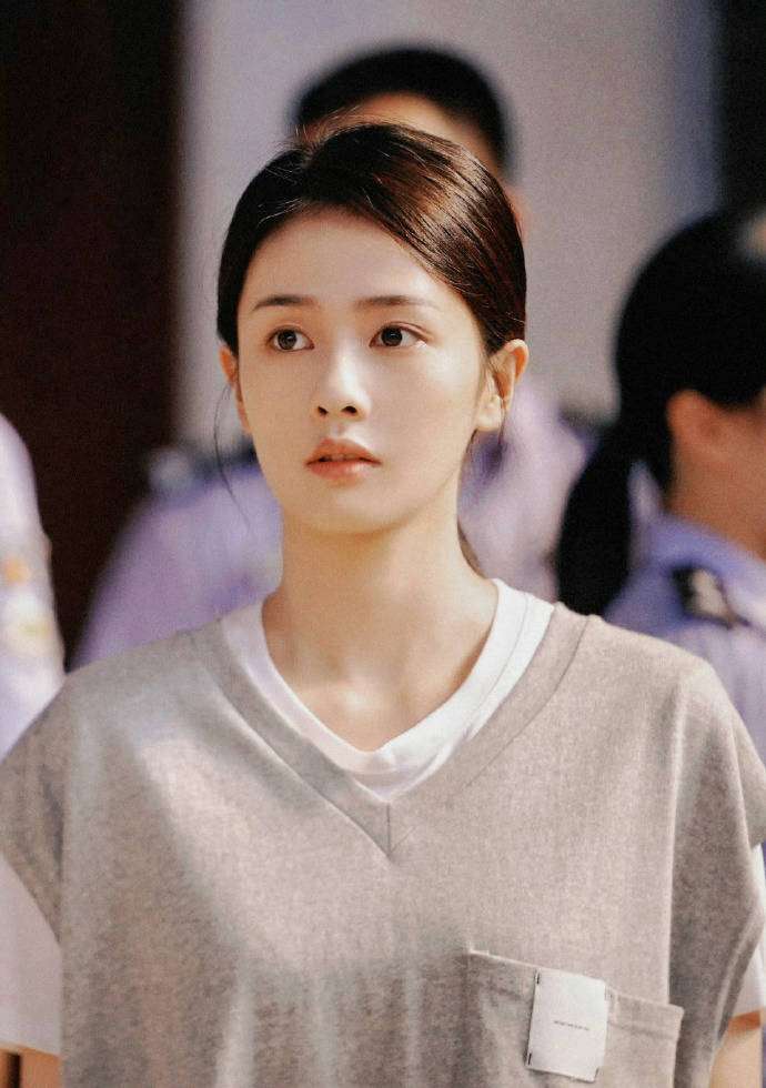 白鹿工作室六连辟谣 流量明星人设崩塌真相