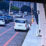 撞见妻子和别人亲热，男子跳窗逃跑连衣服都没拿