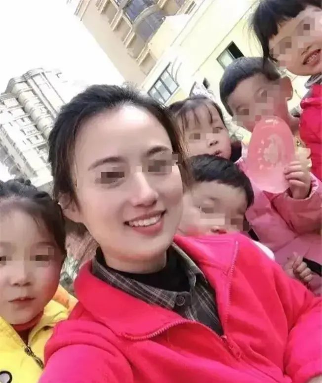 吃瓜!江苏学生家长出轨女幼师,女主照片曝光引热议